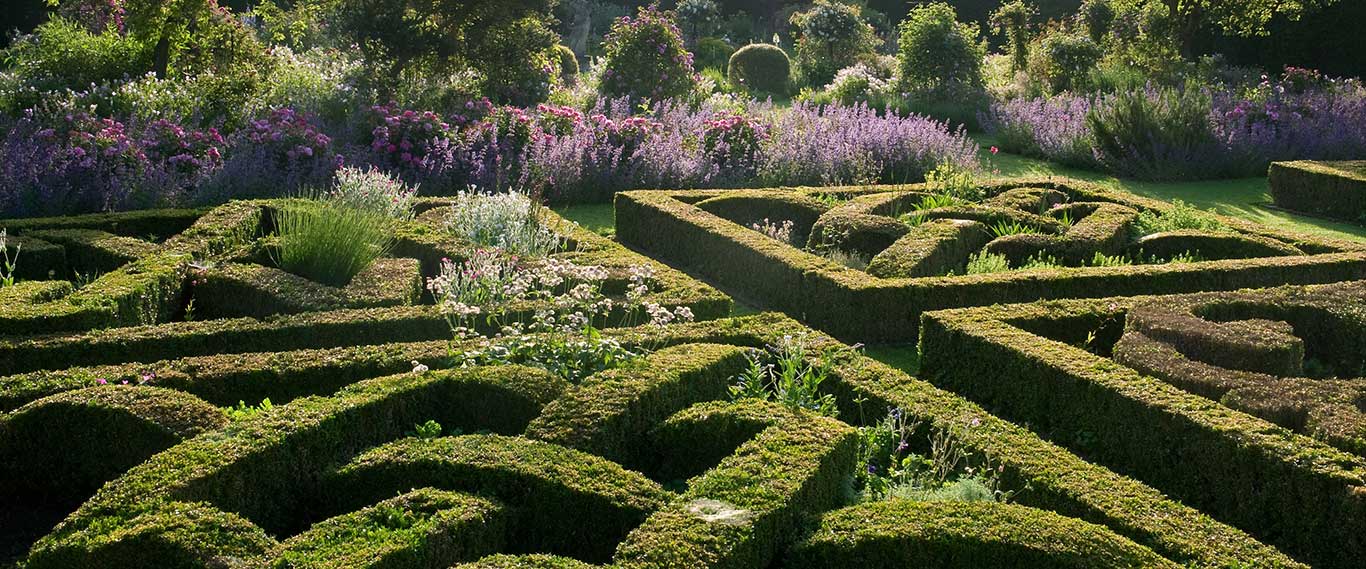 What is a knot garden